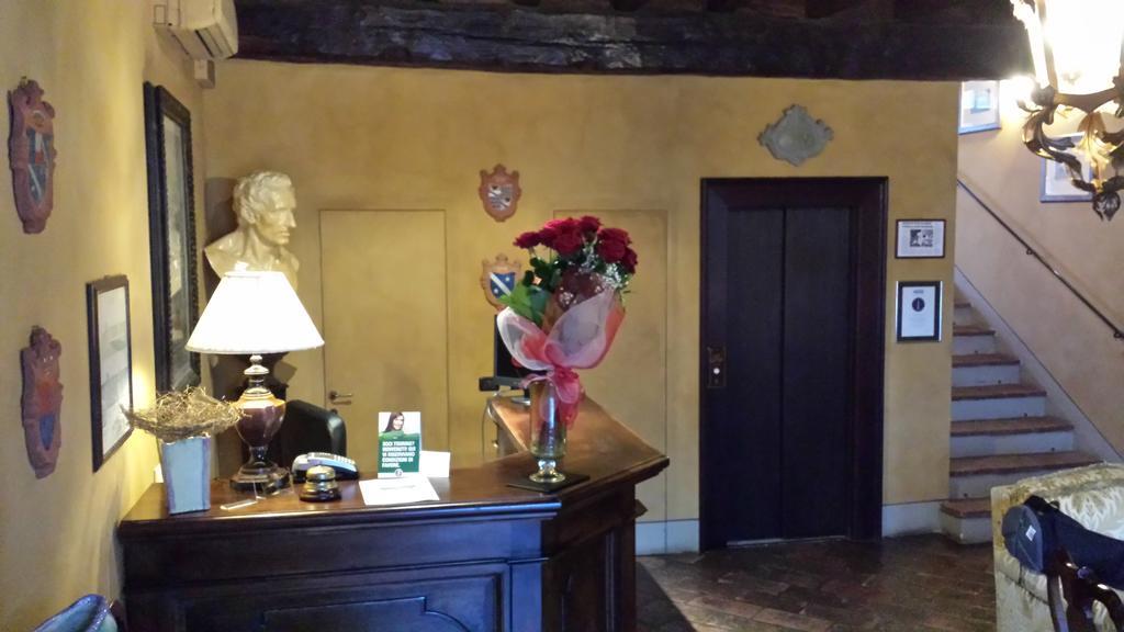 Hotel Torre Di San Martino Gazzola Di Rivalta Bagian luar foto