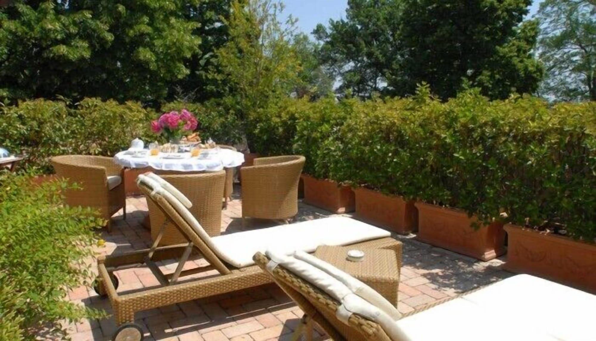 Hotel Torre Di San Martino Gazzola Di Rivalta Bagian luar foto